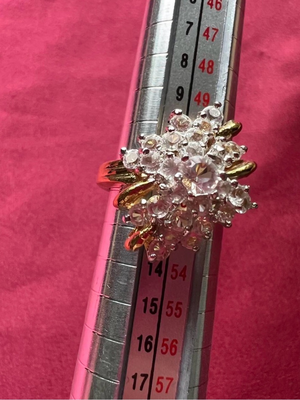 14k HGE Gold-Tone Clear Crystal Cluster Ring - Women Jewelry vintage Ring size 6